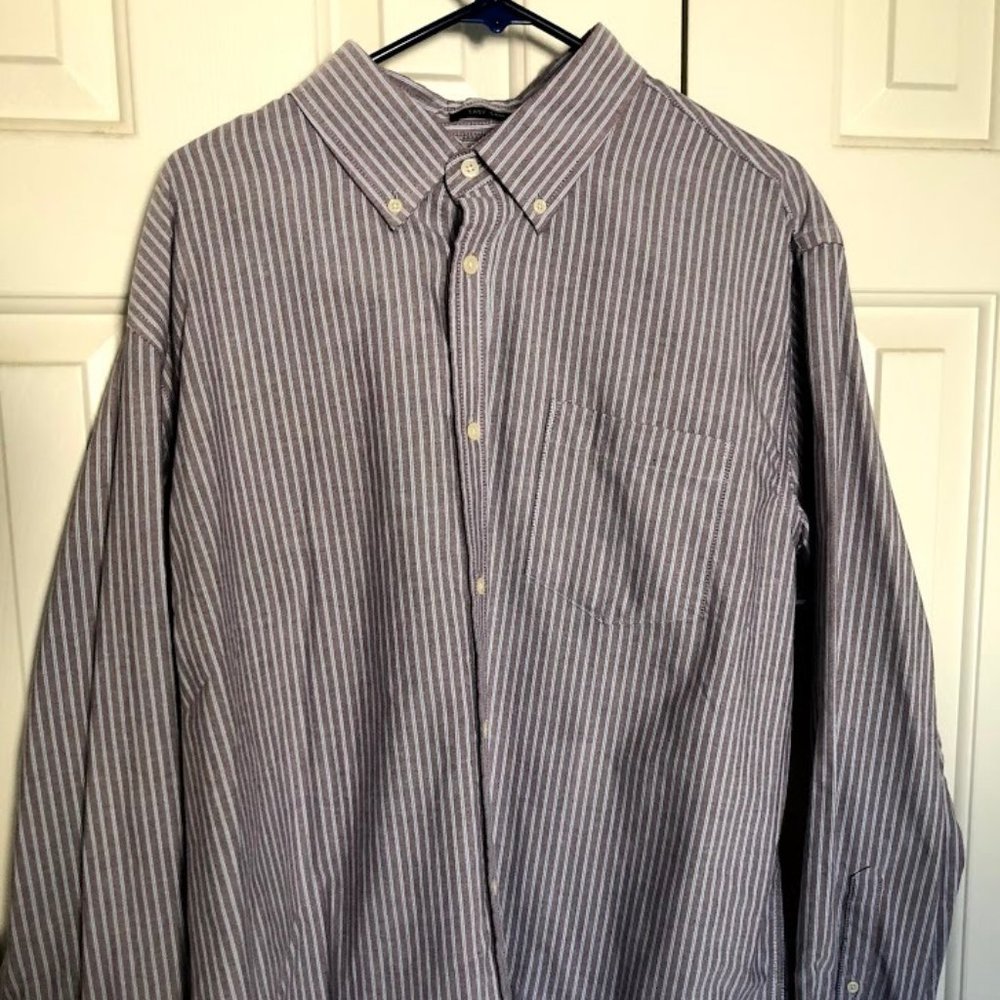 Men's XL Saint John's Bay Long Sleeve Button Down